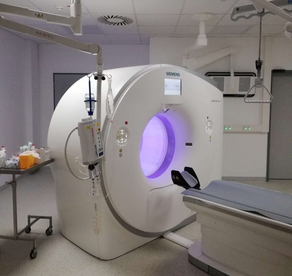 In einem CT-Scanner wie diesem hier werden dutzende CT-Studien täglich aufgenommen